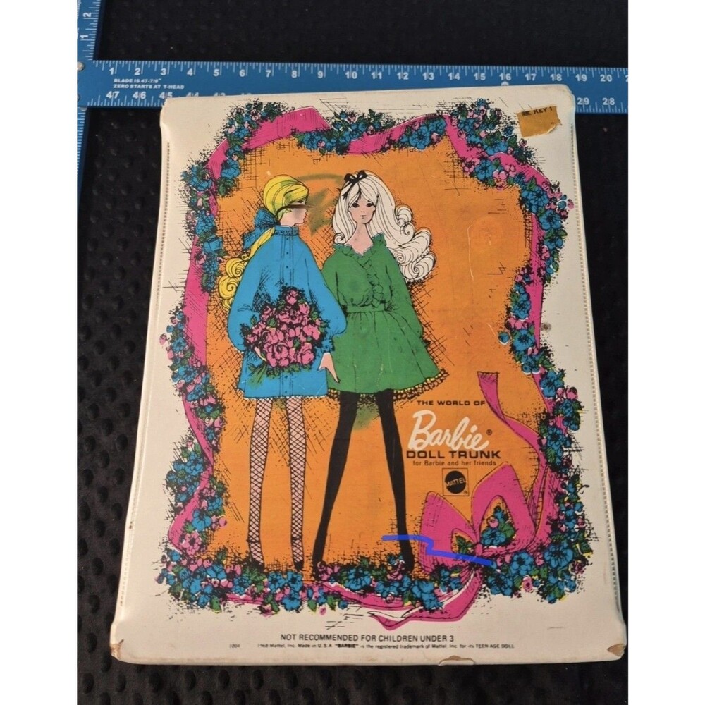 Vintage Barbie 1968 Mattel Doll trunk reto vintage toy